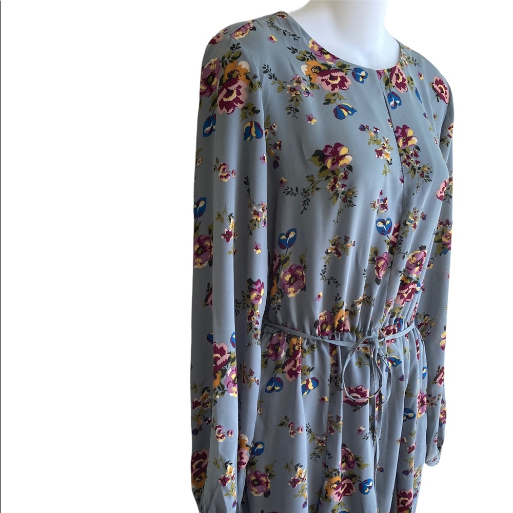Emma & Michele Gray Multi Floral Dress Tie Belt at Waist Size Medium NWT